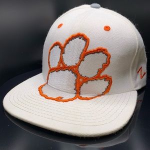 Clemson tigers flat bill snap back hat with cool design
